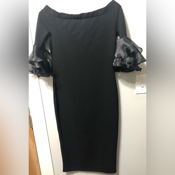 NEW Black dress with 3/4 ruffled finish sleeves, size M. - Picture 7 of 8